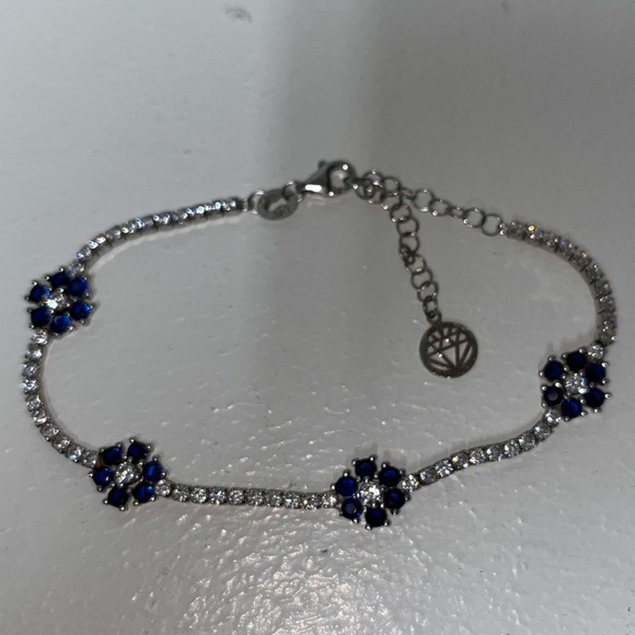 Rhinestone bracelet with Blue Flowers - Picture 4 of 7